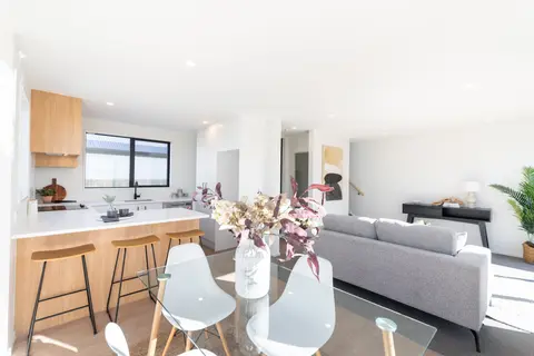 60 Olliviers Road, Phillipstown — image 4